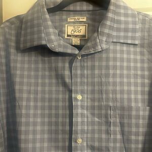 Jos.A. Bank Men’s Dress shirt blue. 17-35.